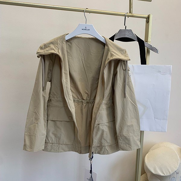 モンクレール LEANDRO パーカー ジャケット コピー ロゴ J10931A00